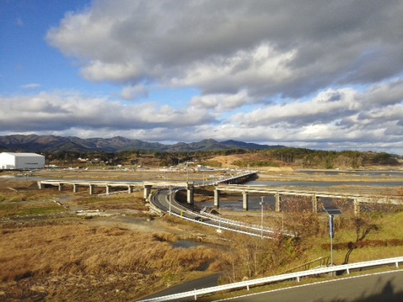 津波記憶石 小泉小学校 DSC_0012