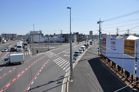 桶川市国道17号坂田交差点に桶川霊園の看板（内照式）ができました DSC_0015