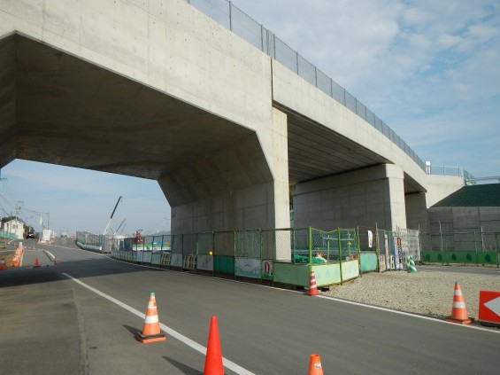 20140418　圏央道進捗状況　桶川市上日出谷　圏央道を跨ぐ陸橋周辺DSCN3973