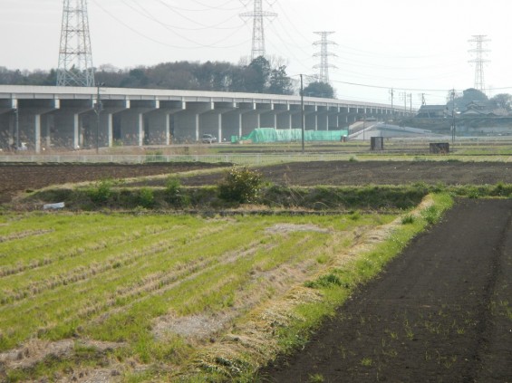 20140418　圏央道進捗状況　桶川市上日出谷　圏央道を跨ぐ陸橋周辺DSCN4011