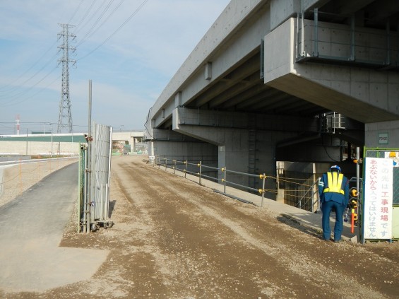 20140418　圏央道進捗状況　桶川市上日出谷　圏央道を跨ぐ陸橋周辺DSCN3992