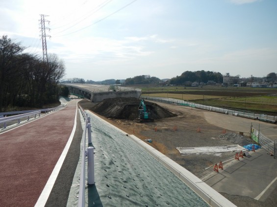 20140418　圏央道進捗状況　桶川市上日出谷　圏央道を跨ぐ陸橋周辺DSCN3957