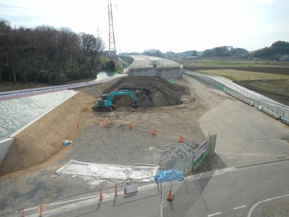 20140418　圏央道進捗状況　桶川市上日出谷　圏央道を跨ぐ陸橋周辺DSCN3963