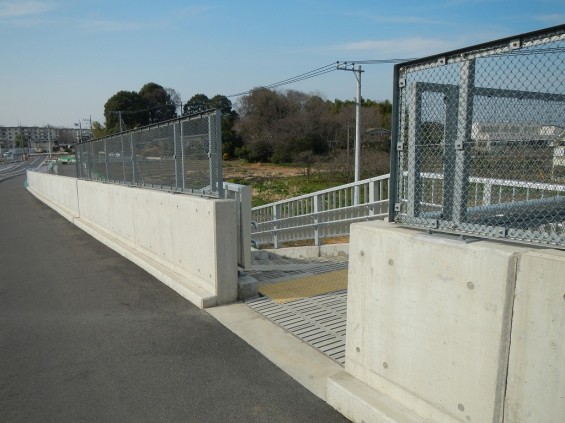 20140418　圏央道進捗状況　桶川市上日出谷　圏央道を跨ぐ陸橋周辺DSCN3965