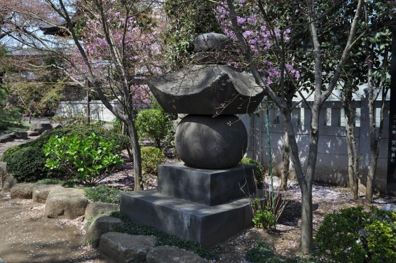 20140411　埼玉県上尾市今泉　十連寺さまの境内　五輪塔DSC_0099