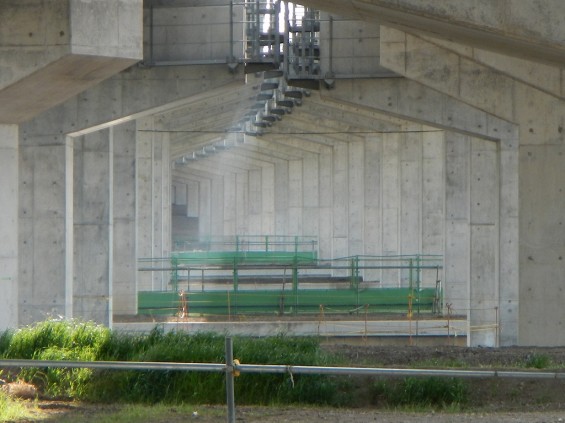 20140418　圏央道進捗状況　桶川市上日出谷　圏央道を跨ぐ陸橋周辺DSCN3990