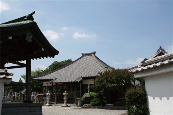 埼玉県北足立郡伊奈町　願成寺本堂 ganjyouji3