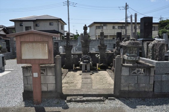 埼玉県北足立郡伊奈町　願成寺さま本堂が新しくなりましたDSC_0086伊奈熊蔵忠勝の墓 宝篋印塔