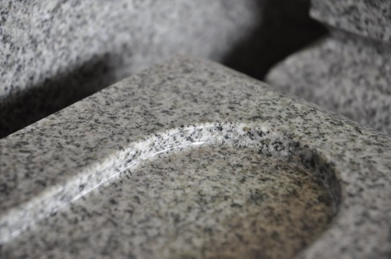 お墓に使う石材の種類　フィンランド産　フィンランドキング バルチックキング フィンランドブルー バルチックブルー　DSC_0071