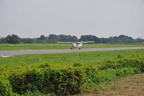 DSC_0104_20140823 本田航空 本田エアポート セスナ 滑走路