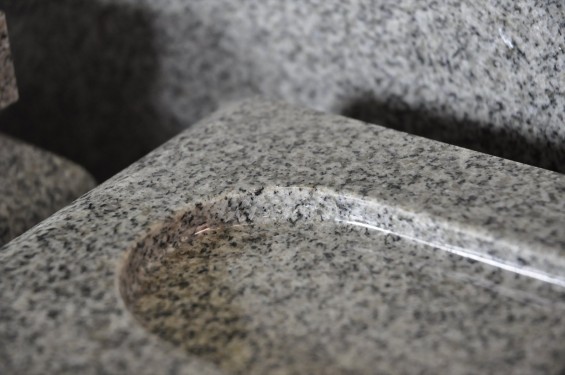 お墓に使う石材の種類　フィンランド産　フィンランドキング バルチックキング フィンランドブルー バルチックブルー　DSC_0072