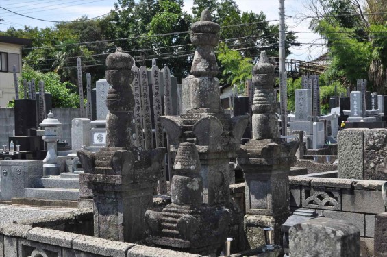 埼玉県北足立郡伊奈町　願成寺さま本堂が新しくなりましたDSC_0084伊奈熊蔵忠勝の墓 宝篋印塔