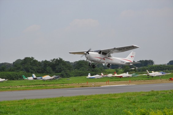 DSC_0107_20140823 本田航空 本田エアポート セスナ 滑走路