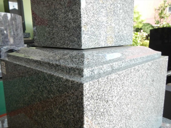 お墓に使う石材の種類　愛媛県伊予大島産　大島石DSCN5453