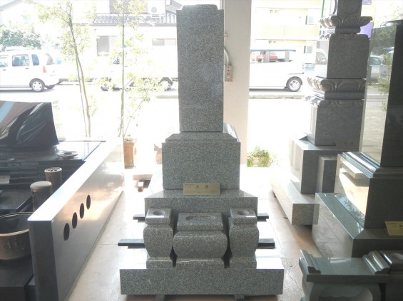 お墓に使う石材の種類　愛媛県伊予大島産　大島石DSCN5441