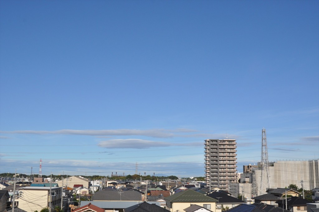 20141006 台風一過の澄んだ空気で筑波山が見えました 埼玉の空DSC_0059 (2)