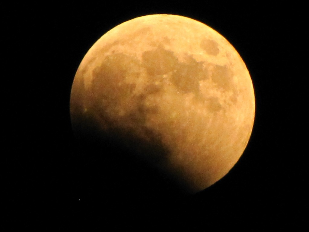 2014年10月8日 皆既月蝕 赤い月IMG_0257