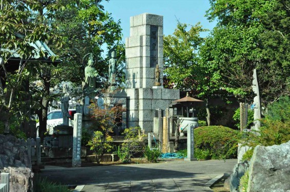 埼玉県上尾市瓦葺 楞厳寺（りょうごんじ）様のご紹介DSC_0036 慰霊塔