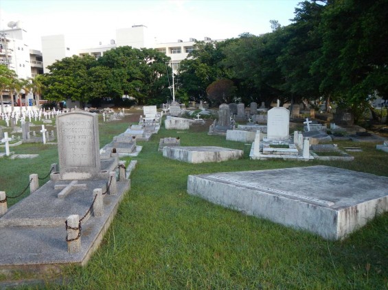 沖縄県那覇港のペルリ提督上陸の地、泊外人墓地DSCN5953