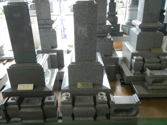 お墓に使う石材の種類　香川県産　庵治石DSCN5468