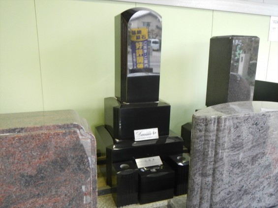 お墓に使う石材の種類　中国山西省産　山西黒DSCN6097