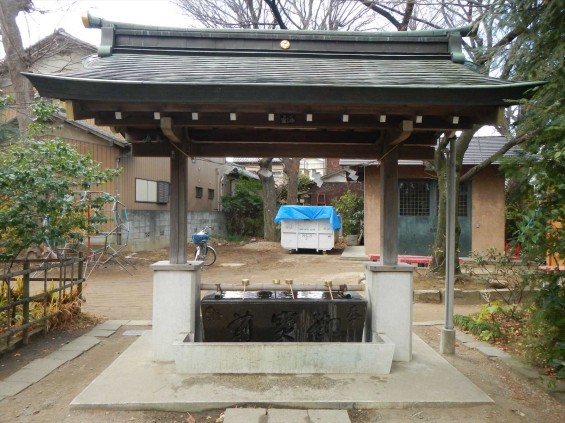 越谷市　香取神社　子授けDSCN6568 手水舎