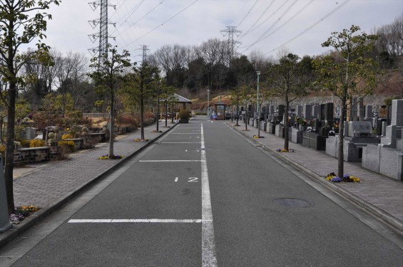 2015年3月5日 東京都町田市真光寺町 町田いずみ浄苑フォレストパーク 駐車場DSC_0087