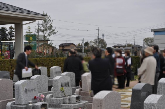 2015年4月4日　さきたま霊園 バス見学会 鎌倉新書 いいお墓 「満開の桜の季節に霊園・永代供養墓を巡るバス見学ツアー」開催DSC_0189