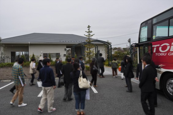 2015年4月4日　さきたま霊園 バス見学会 鎌倉新書 いいお墓 「満開の桜の季節に霊園・永代供養墓を巡るバス見学ツアー」開催DSC_0183