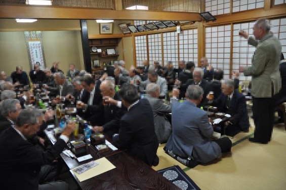 2015年4月11日 上尾市仏教会顧問会総会 相頓寺にて 懇談会DSC_0211