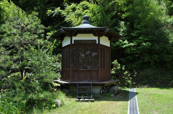 2015年7月 静岡県静岡市清水区興津井上町 霊泉寺 六角堂DSC_1694