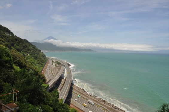 静岡県静岡市清水区 薩埵峠（さったとうげ）DSC_1770 展望台 見える景色と富士山