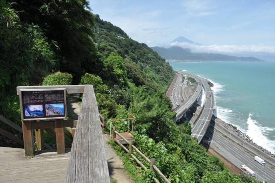 静岡県静岡市清水区 薩埵峠（さったとうげ）DSC_1765 展望台 見える景色と富士山