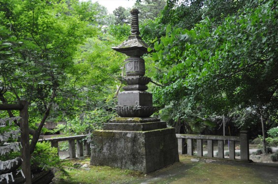 2015年6月 埼玉県東松山市 岩殿観音正法寺DSC_1416 石塔