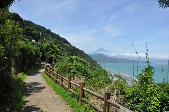 静岡県静岡市清水区 薩埵峠（さったとうげ）DSC_1764 遊歩道 見える景色と富士山