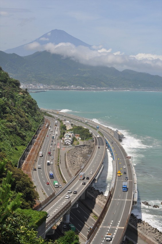 静岡県静岡市清水区 薩埵峠（さったとうげ）DSC_1786 展望台 見える景色と富士山 東海道本線