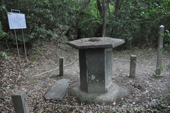 埼玉県東松山市 岩殿観音 正法寺の六面幢 ろくめんどう 六面塔 六面石幢DSC_1388