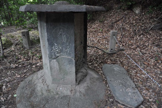 埼玉県東松山市 岩殿観音 正法寺の六面幢 ろくめんどう 六面塔 六面石幢DSC_1386