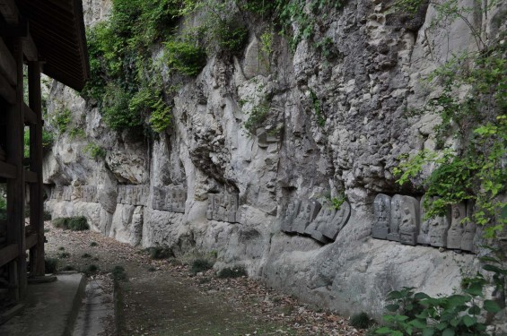 2015年6月 埼玉県東松山市 岩殿観音正法寺DSC_1411 岩崖