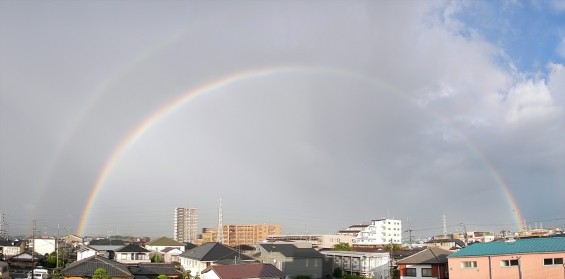 2015年9月9日 台風の土砂降り 虹 全部見える 半弧 半円DSCN7160-