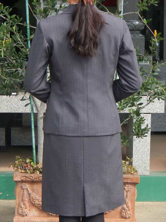 2015年10月 新しい制服 事務 会社 女性社員 ピンクDSCN7200-