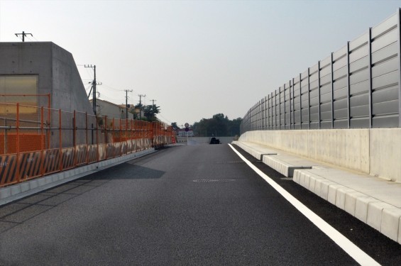 2015年10月 圏央道進捗状況 二ツ家アンダーパス開通(踏切だった場所)-DSC_4049