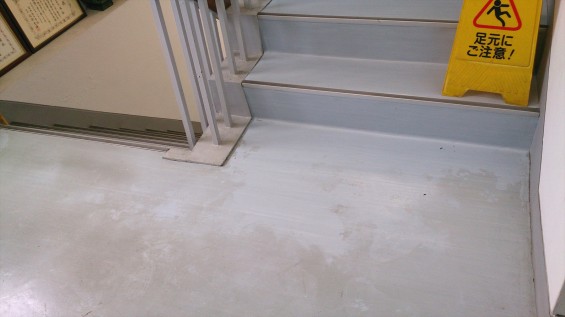 2015年10月 社内清掃　廊下と階段が綺麗にDSC_0269