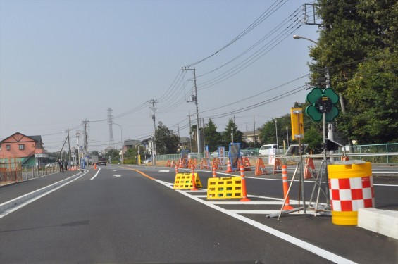 2015年10月 圏央道進捗状況 二ツ家アンダーパス開通(踏切だった場所)-DSC_4053