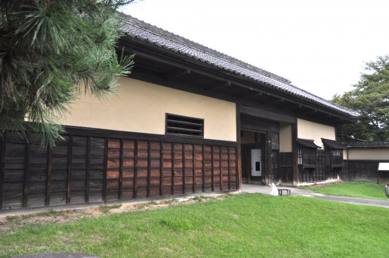 さいたま市指定文化財（建造物）永田家長屋門及び築地塀DSC_3973