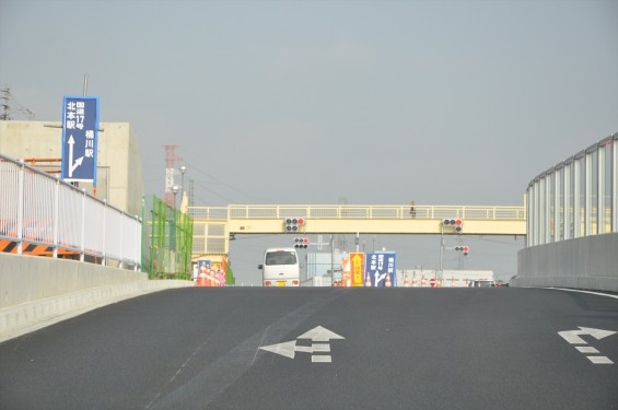 2015年10月 圏央道進捗状況 二ツ家アンダーパス開通(踏切だった場所)-DSC_4096