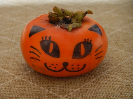2015年10月　ハローウィーンのジャックオーランタン 猫 柿にマジックでDSCN7224