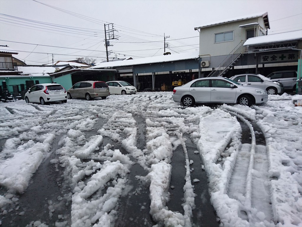 2016年1月18日 関東 首都圏 大雪 埼玉県上尾市 石材店 大塚 墓石展示場DSC_0123--