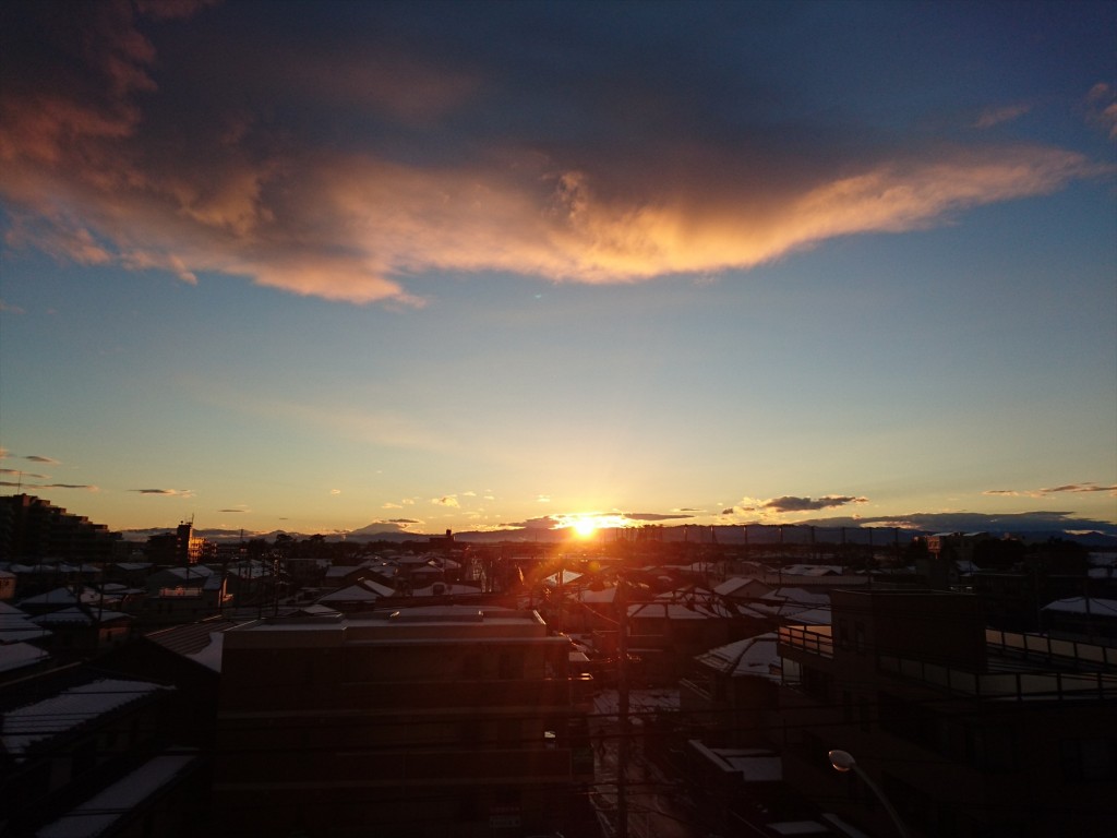 2016年1月18日 大雪の日の夕方の富士山DSC_0120-