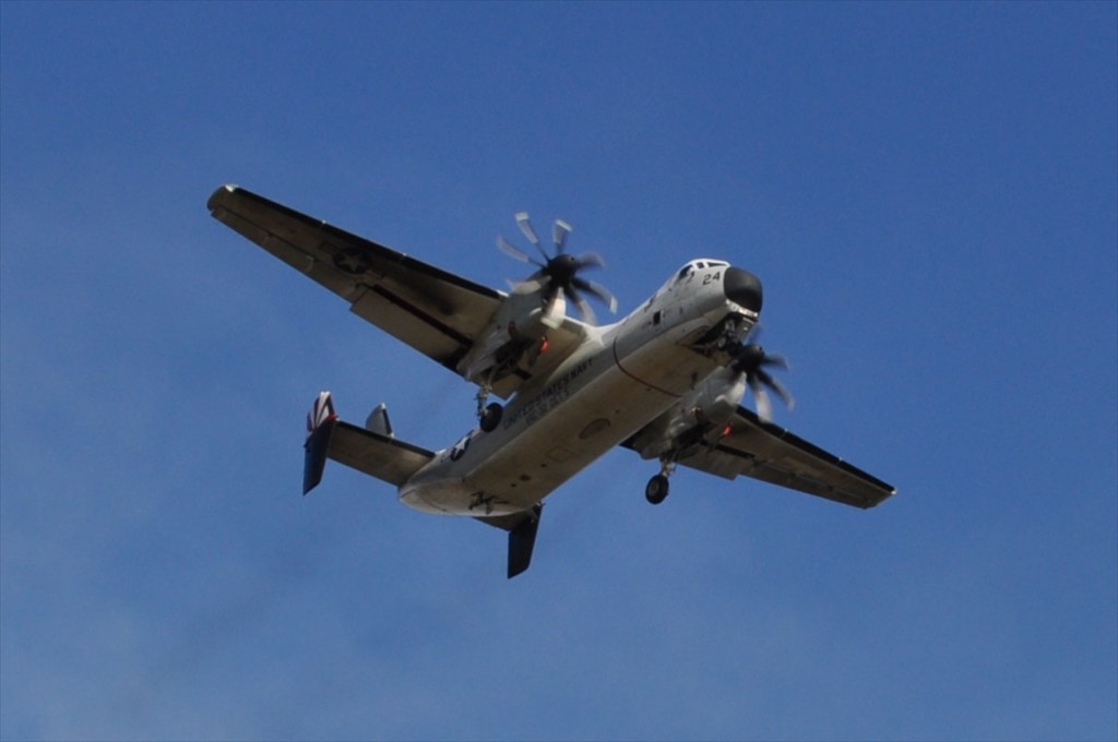 DSC_5171-2016年3月 神奈川県大和市の霊園　大和墓苑から見える飛行機 米軍厚木基地 NAVY 海軍